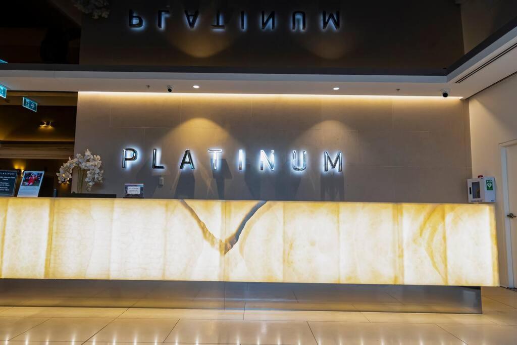 Luxe Haven - 42Nd Floor Panoramic City Views Melbourne Bagian luar foto